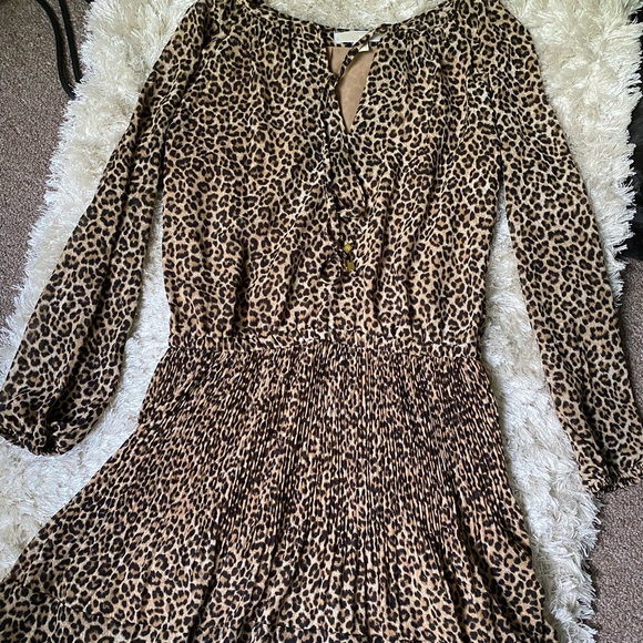MICHAEL Michael Kors Dresses & Skirts - Michael Kors long sleeve cheetah dress